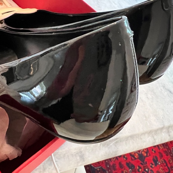 Roger Vivier Black Patent Leather flats w/ Pink Floral Appliqué Size 8 1/2 - Picture 5 of 12